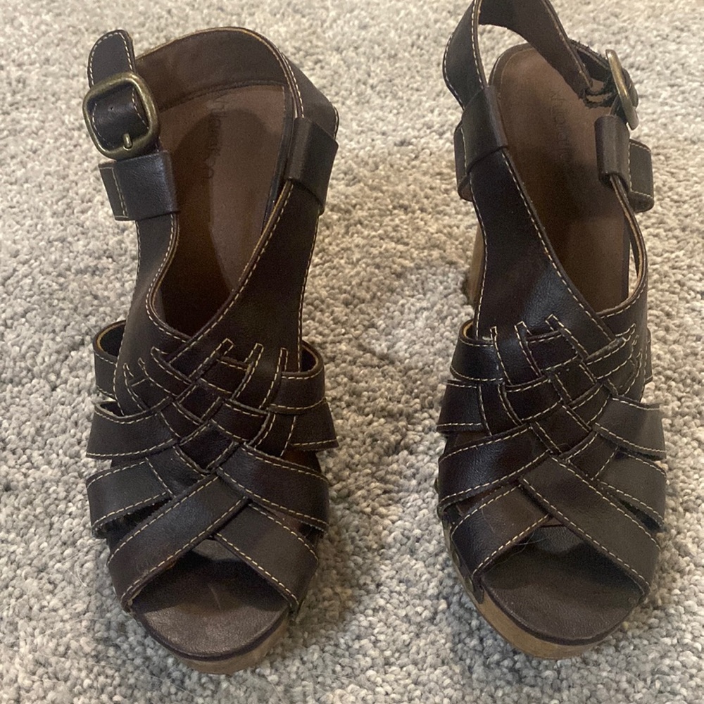 Brown heels!!!  Barely worn!